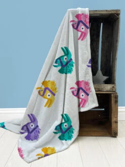 Kuscheldecke Fortnite, 100 X 150 Cm -Haus & Harmonie character world kuscheldecke fortnite 100 x 150 cm 1
