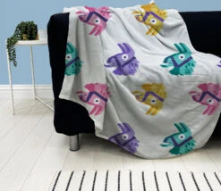 Kuscheldecke Fortnite, 100 X 150 Cm -Haus & Harmonie character world kuscheldecke fortnite 100 x 150 cm 2
