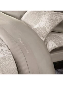 Satin-Kissenbezug In Grau -Haus & Harmonie cxl by christian lacroix satin kissenbezug in grau 2