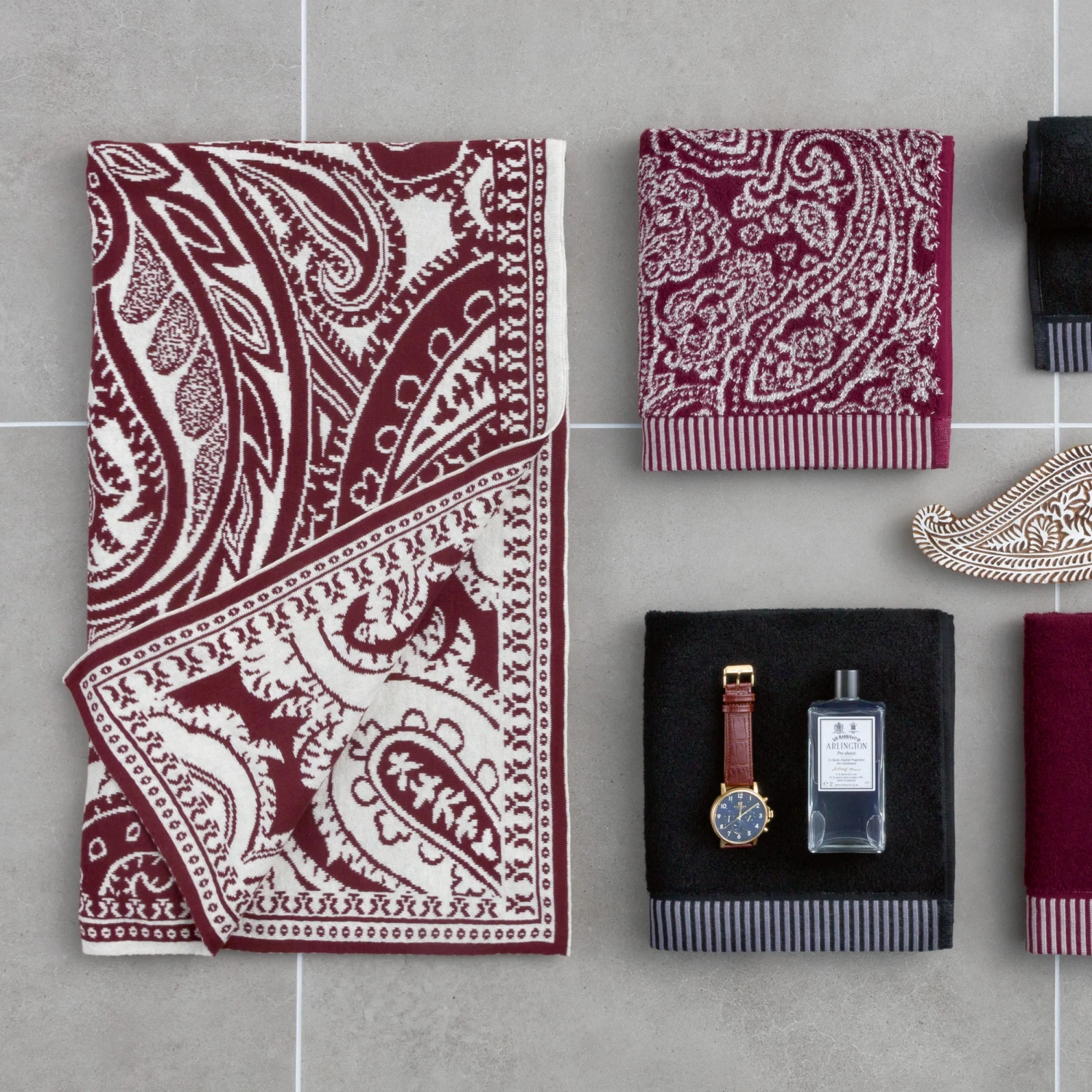 Strickdecke Paisley In Burgundy 3 Strickdecke Paisley In Burgundy